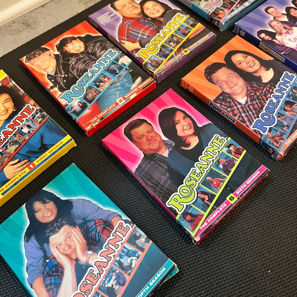 Roseanne DVD Box Set Collection - Picture 2 of 3